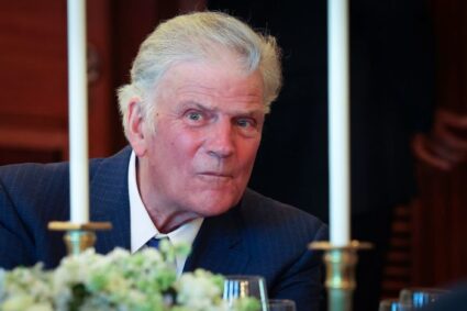 White House staffers rise for ‘Amazing Grace’ after Franklin Graham warns against rejecting Gospel